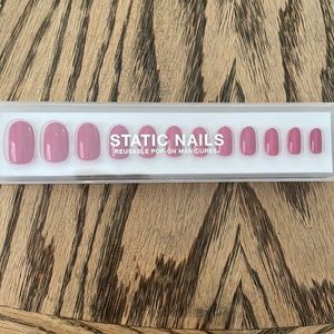 Static nails
